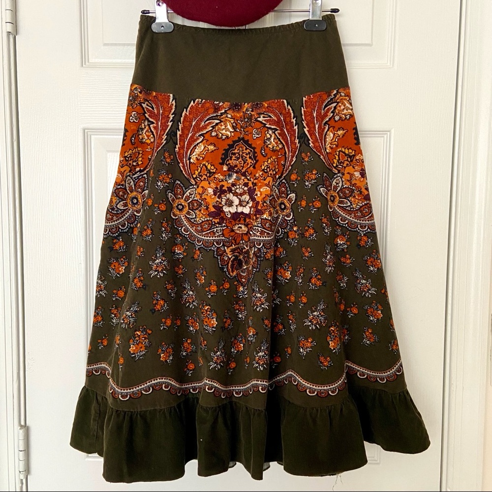 Petite Sophisticate Vintage Midi Skirt